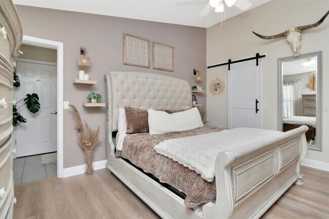 Building Photo - 5352 Cotee River Dr