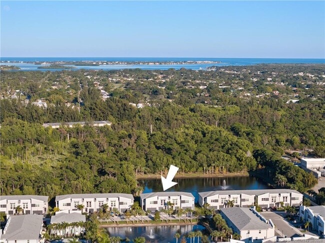 Building Photo - 3931 SE Mentmore Ln