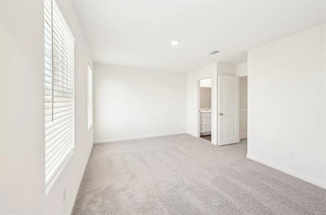 Building Photo - 400 Vly Vw Dr