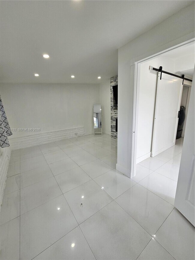 Building Photo - 1421 NW 65th Terrace