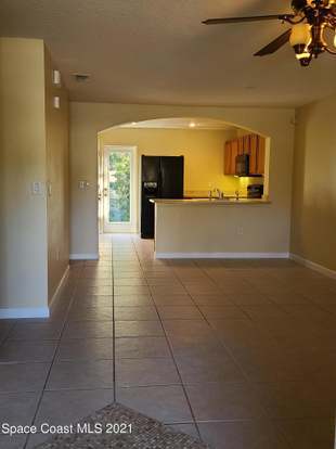 Building Photo - 605 Margie Dr