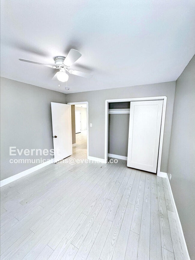 Building Photo - 924 Allerton St