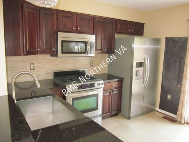 Building Photo - 14306 Newbern Loop