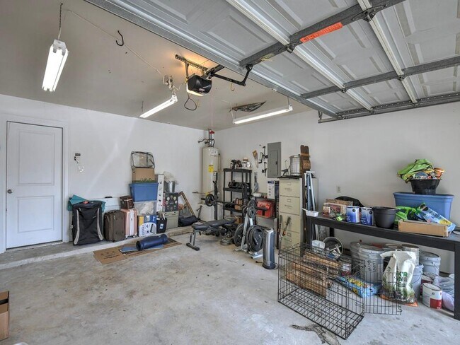 Building Photo - 6111 Caroline Green Ct