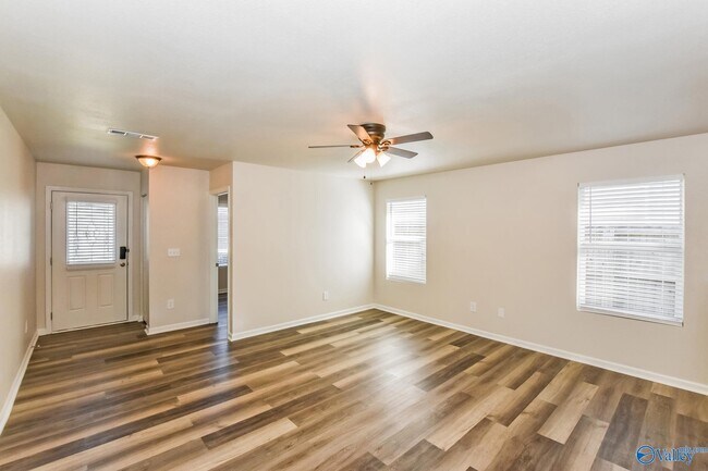 Building Photo - 154 Jesse Layne Dr