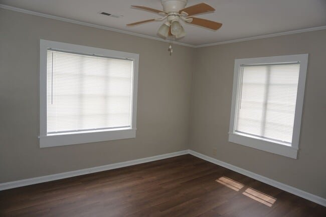 Building Photo - 1119 H St