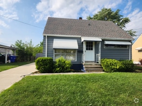 Building Photo - 15472 Muskingum Blvd