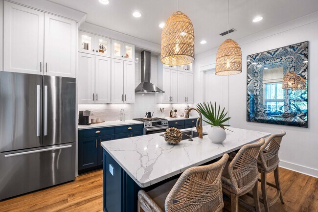 Building Photo - 245 Log Landing St