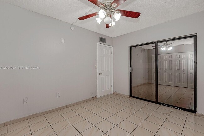 Building Photo - 740 NW 105th Pl