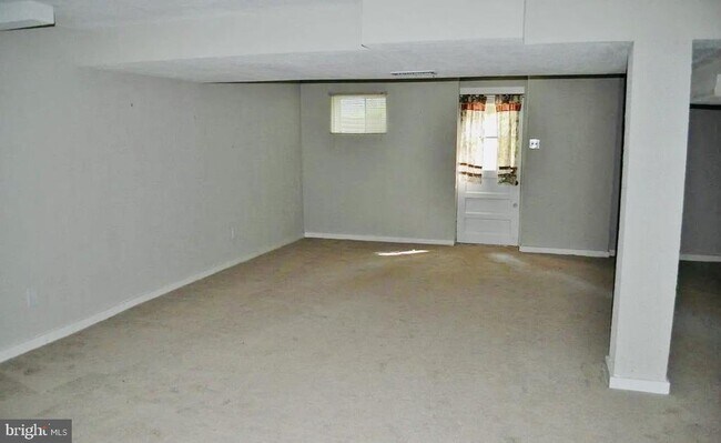 Building Photo - 3810 Lynn Regis Ct