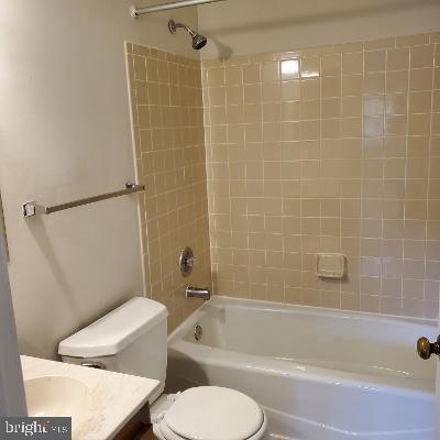 Building Photo - 1232 N Vernon St