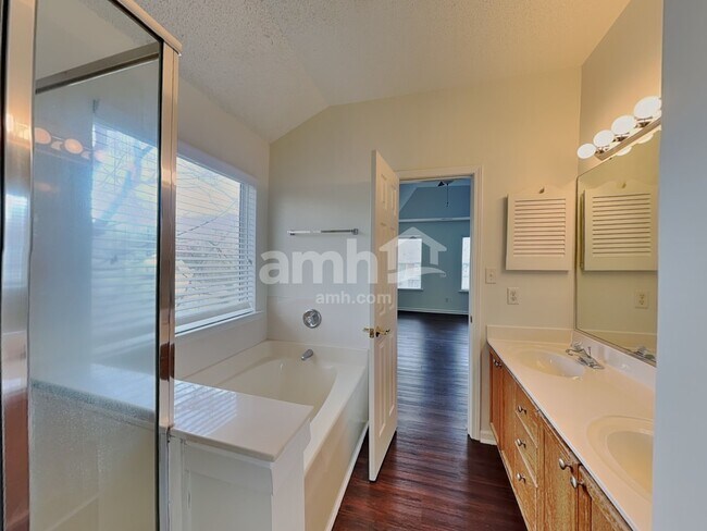 Building Photo - 13316 Woodland Farm Dr