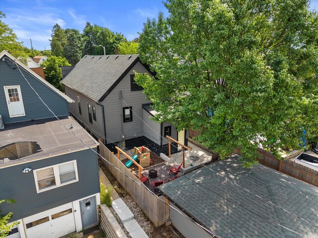Building Photo - 3149 S Howell Ave