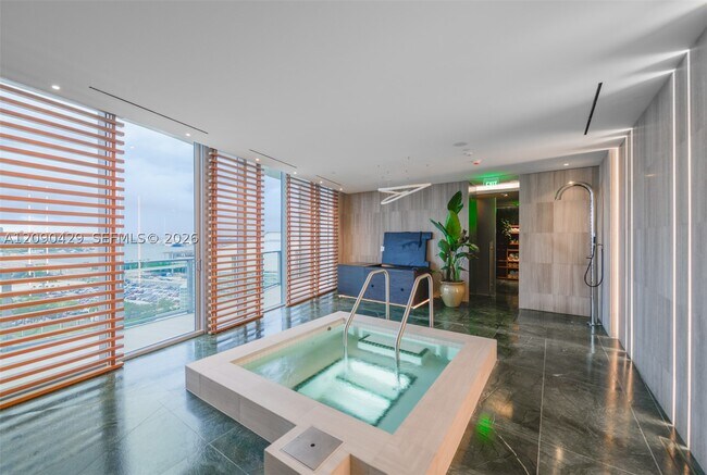 Building Photo - 1400 Biscayne Blvd
