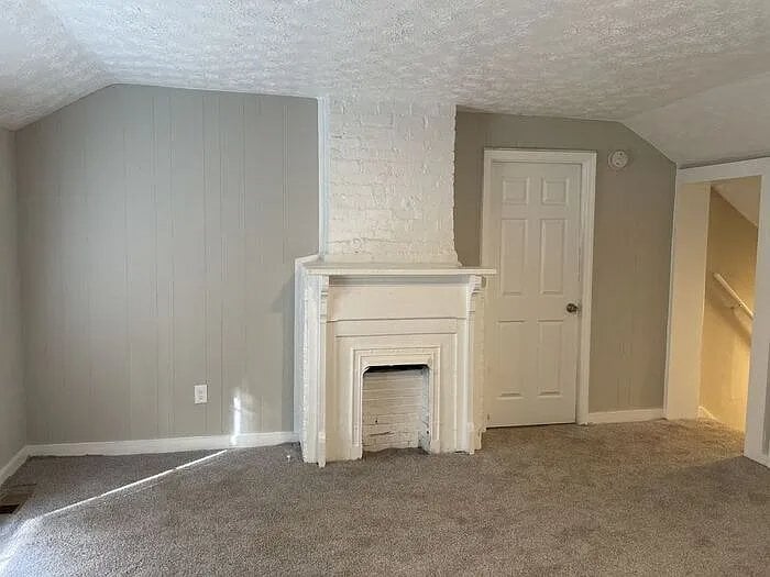 Building Photo - 615 Arthur St