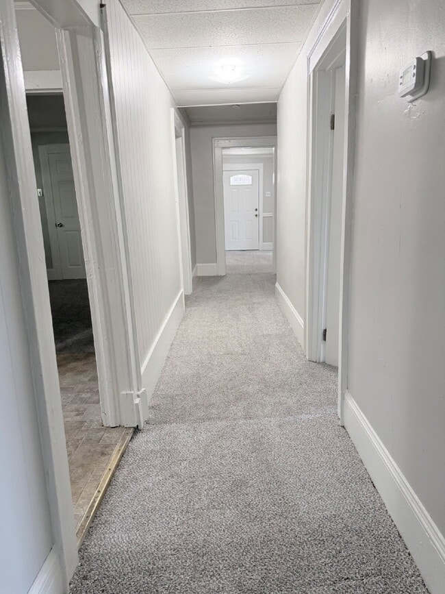 Building Photo - "Charming 3-Bedroom Home in the Heart of Winston-Salem-Pets Welcome Housing Vouchers Accepted!