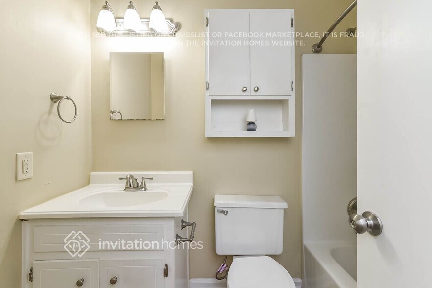 Building Photo - 2559 Porter Dr