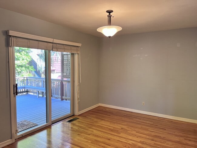 Building Photo - 623 Seabright Ave