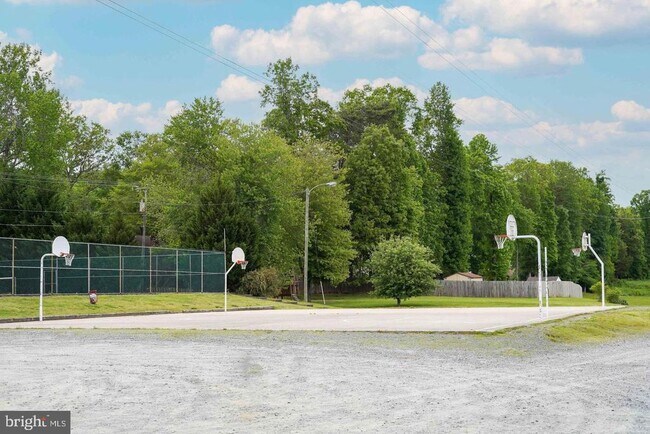Building Photo - 1117 Aquia Dr