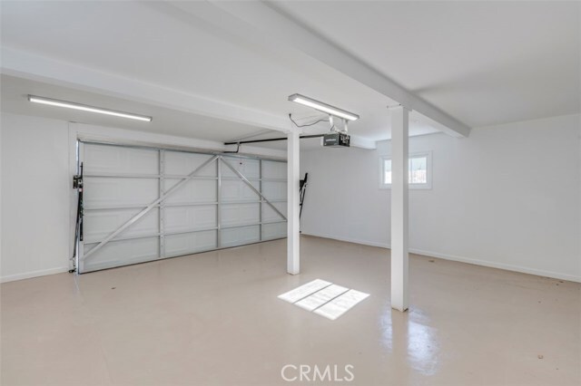 Building Photo - 544 S Clementine St