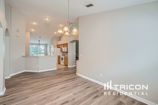 Building Photo - 2964 Hickory Grove Dr