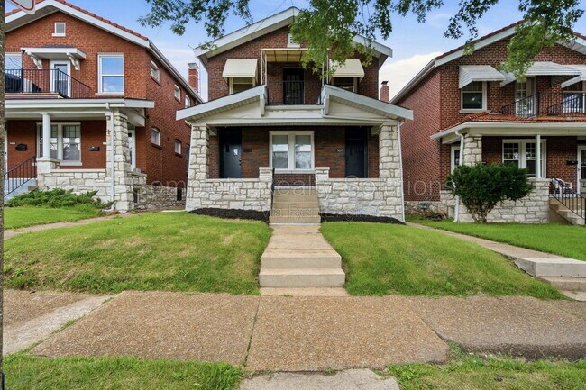 Building Photo - 5055 Lindenwood Ave