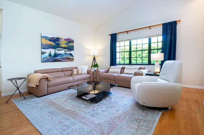 Building Photo - Palm Aire Fully Furnished Rental