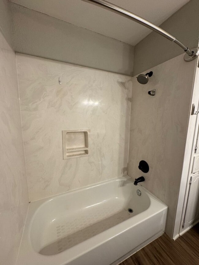 Building Photo - 257 Brettwood Dr