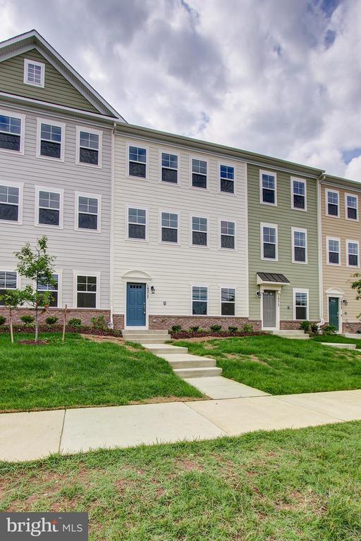 Building Photo - 14217 Travilah Rd