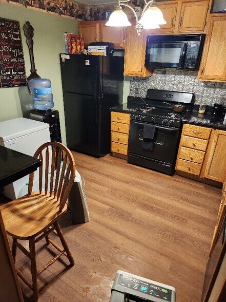 Building Photo - 7244 72nd Ln N