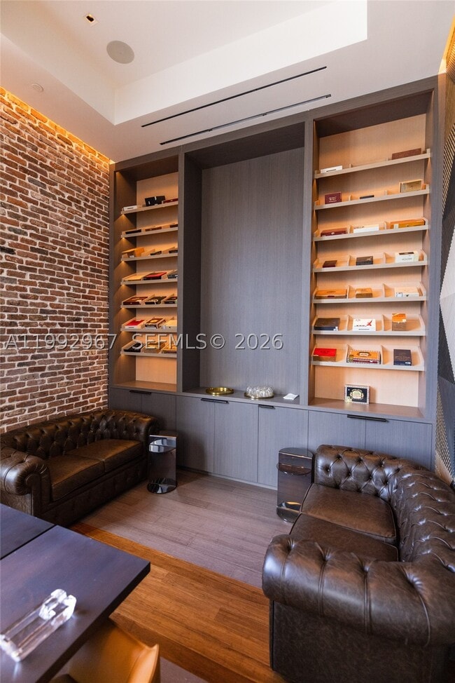 Building Photo - 17901 Collins Ave