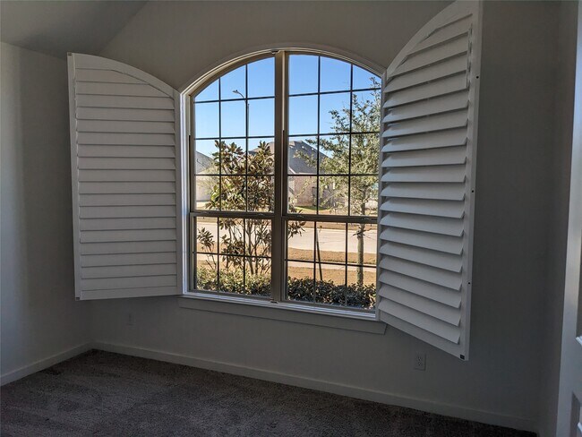 Building Photo - 2206 Hays Ranch Dr