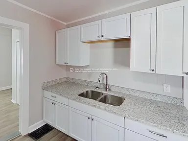 Building Photo - 526 Tauromee Ave