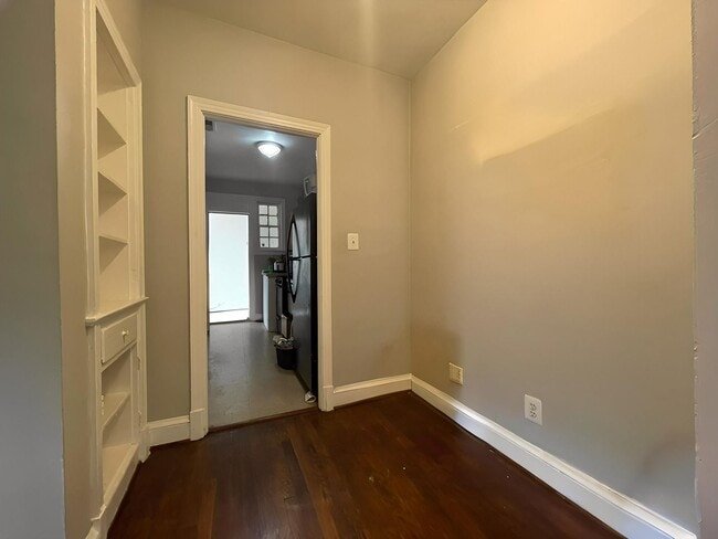 Building Photo - 4023 9th St NE