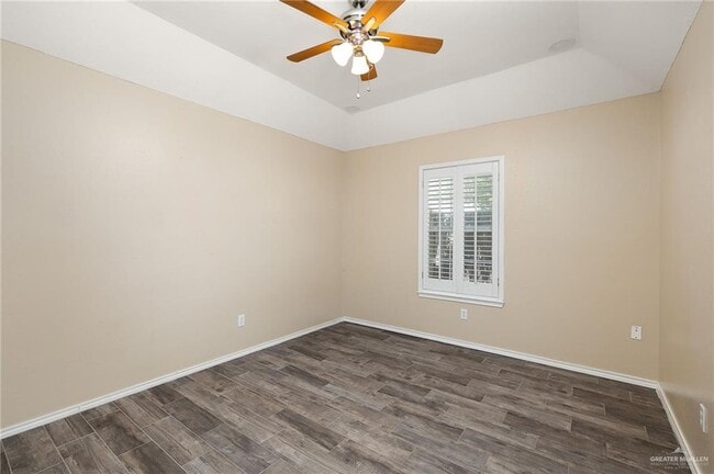 Building Photo - 19 Wisteria Ave