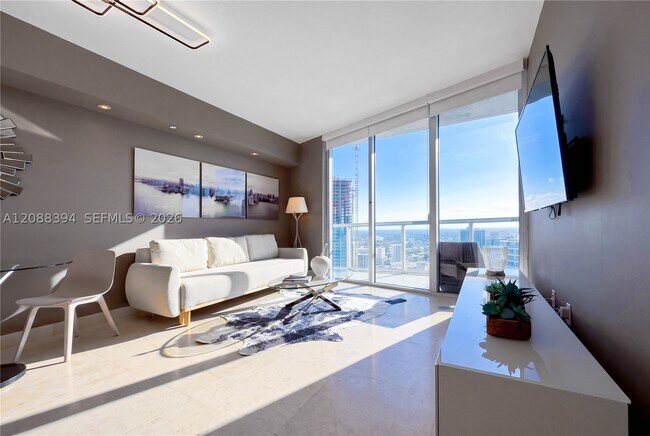 Building Photo - 465 Brickell Ave