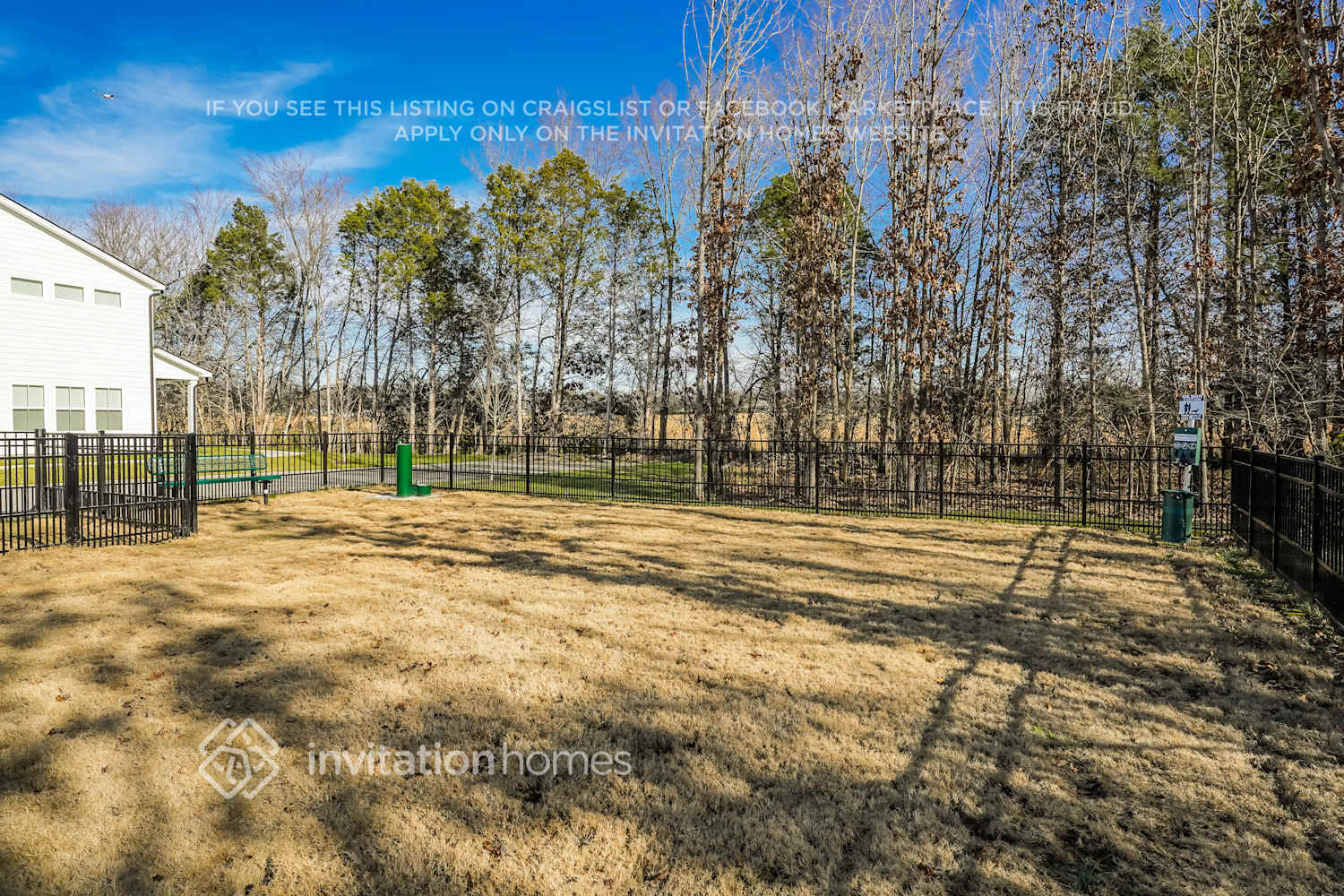 Building Photo - 200 River Rock Dr