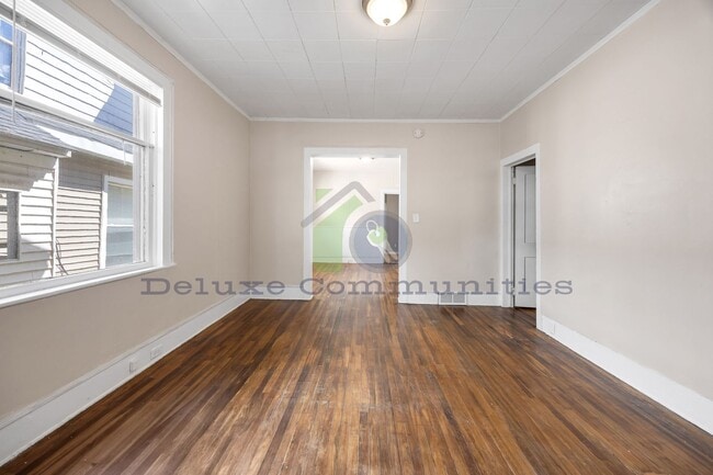 Building Photo - 62 Quimby St NE