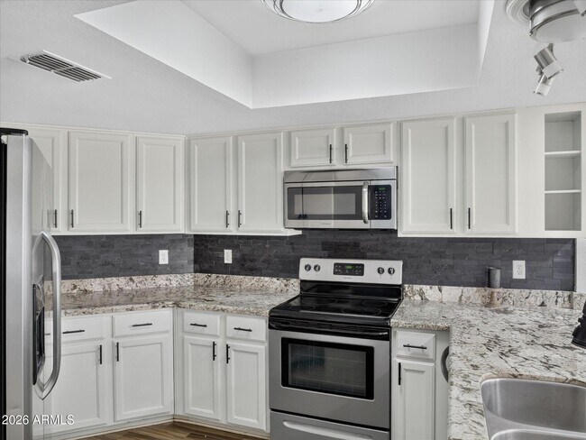Building Photo - 11444 N 28th Dr