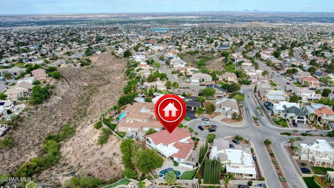Building Photo - 6528 Calle Placido Dr