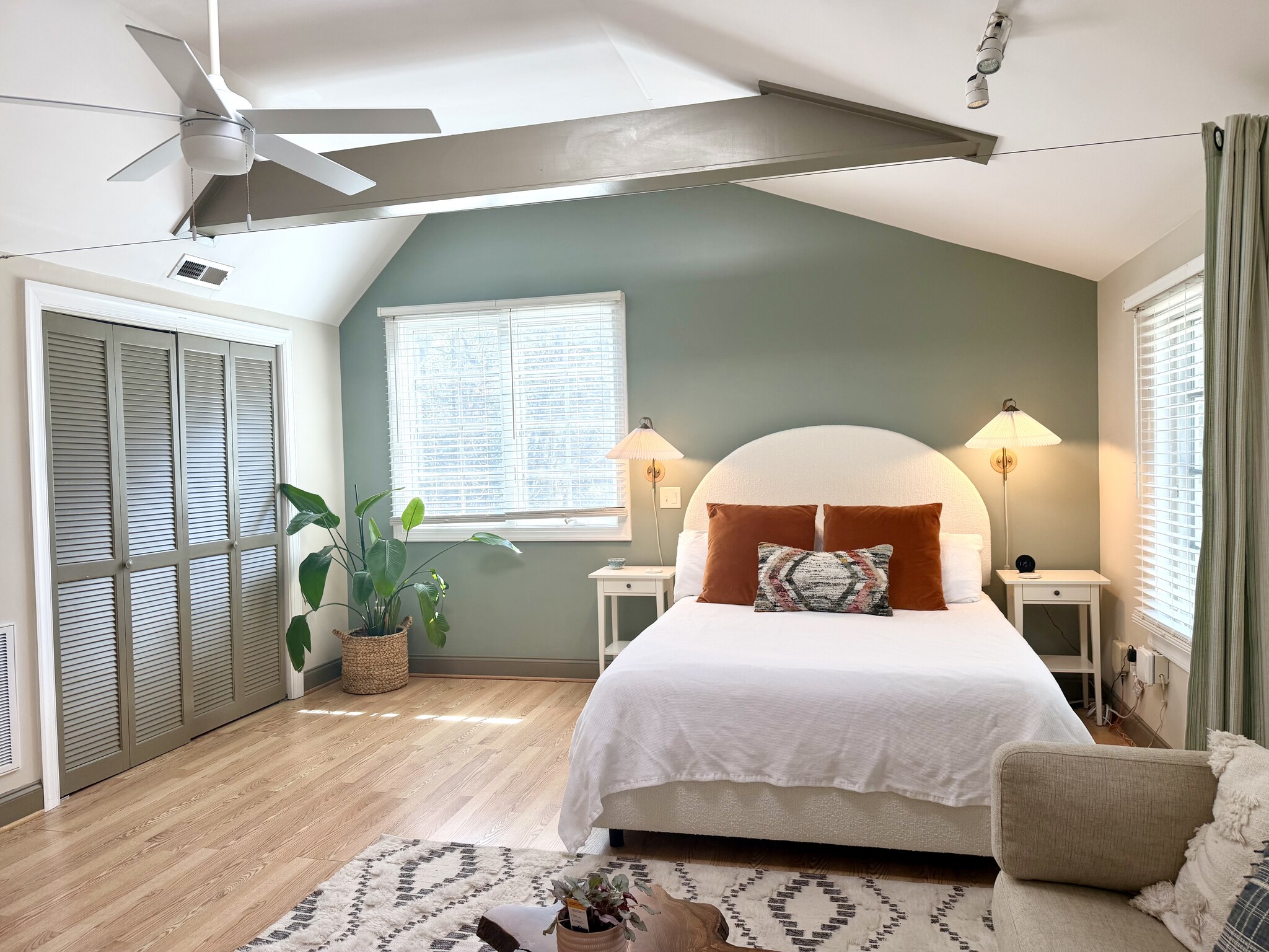 Building Photo - 6204 Old Military Rd