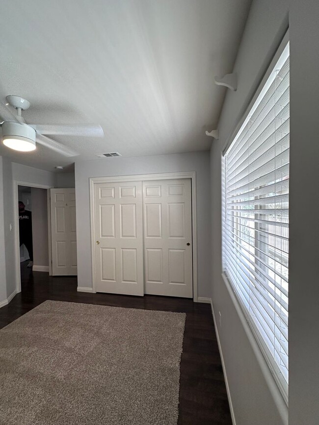 Building Photo - 5302 Doble Aguila Way