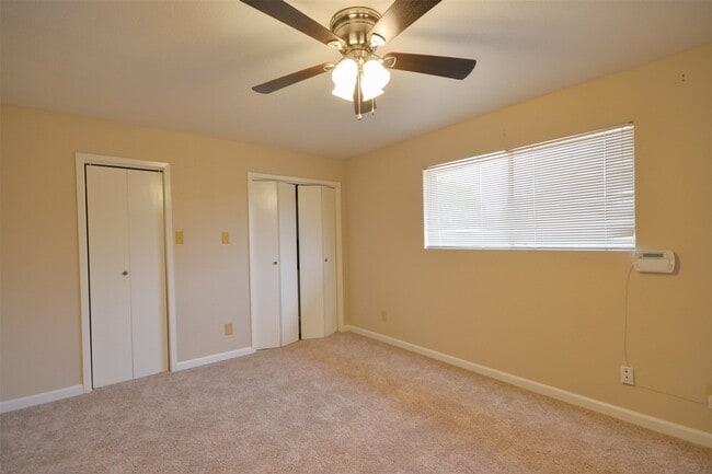 Building Photo - 12905 Woodforest Blvd