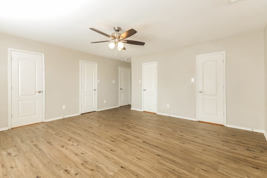 Building Photo - 2027 Northridge Dr