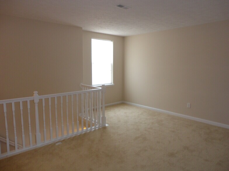 Building Photo - 2820 Dawnlake Dr