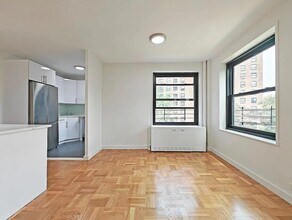 Building Photo - 210 Clinton Ave