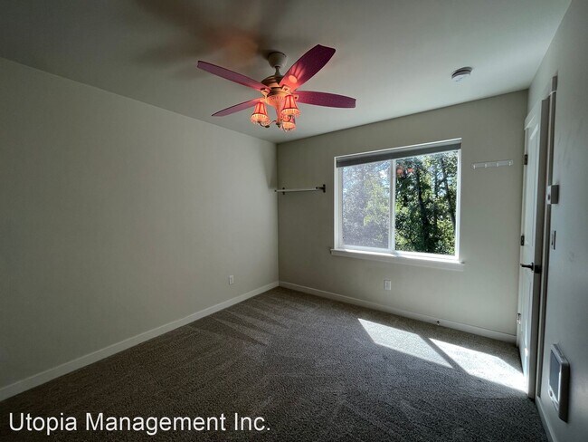 Building Photo - 4 br, 2 bath House - 540 Harman Way