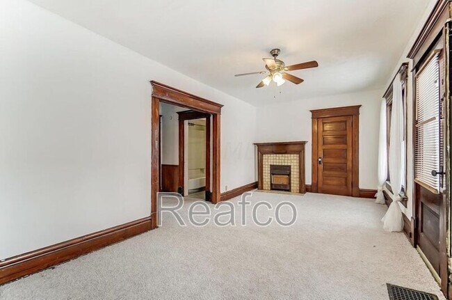 Building Photo - 888 Studer Ave