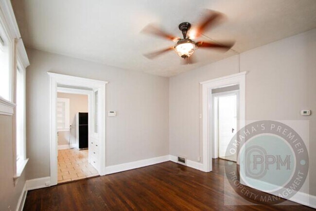 Building Photo - 530 Park Ave