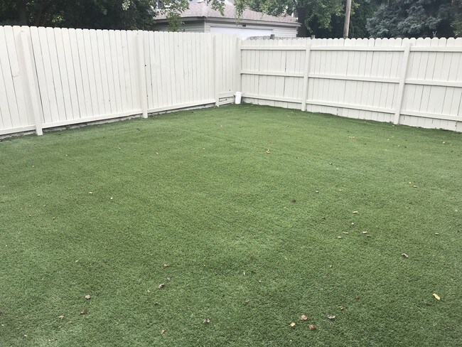 Turf - 4545 Lawndale Ave